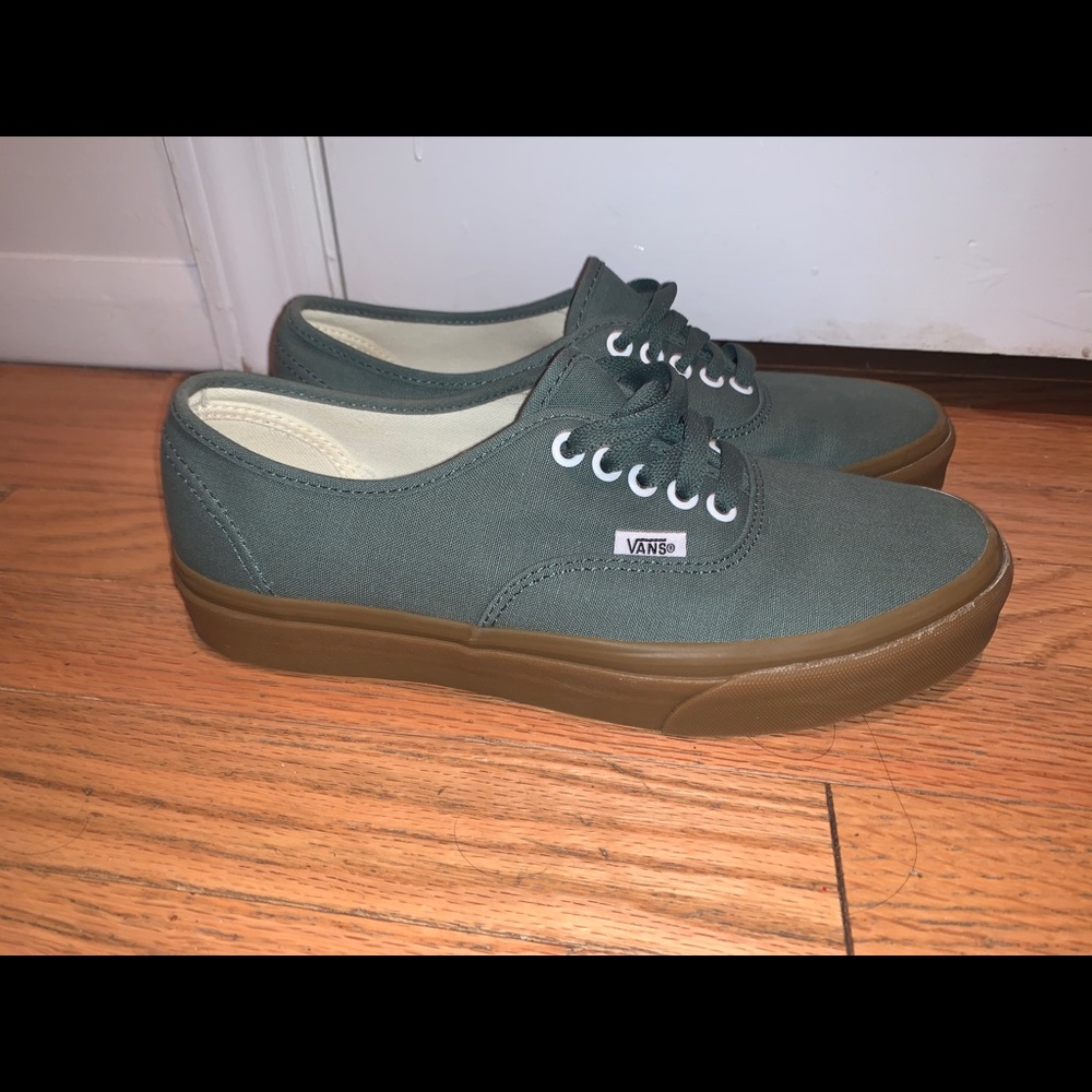 Vans authentic gum sole